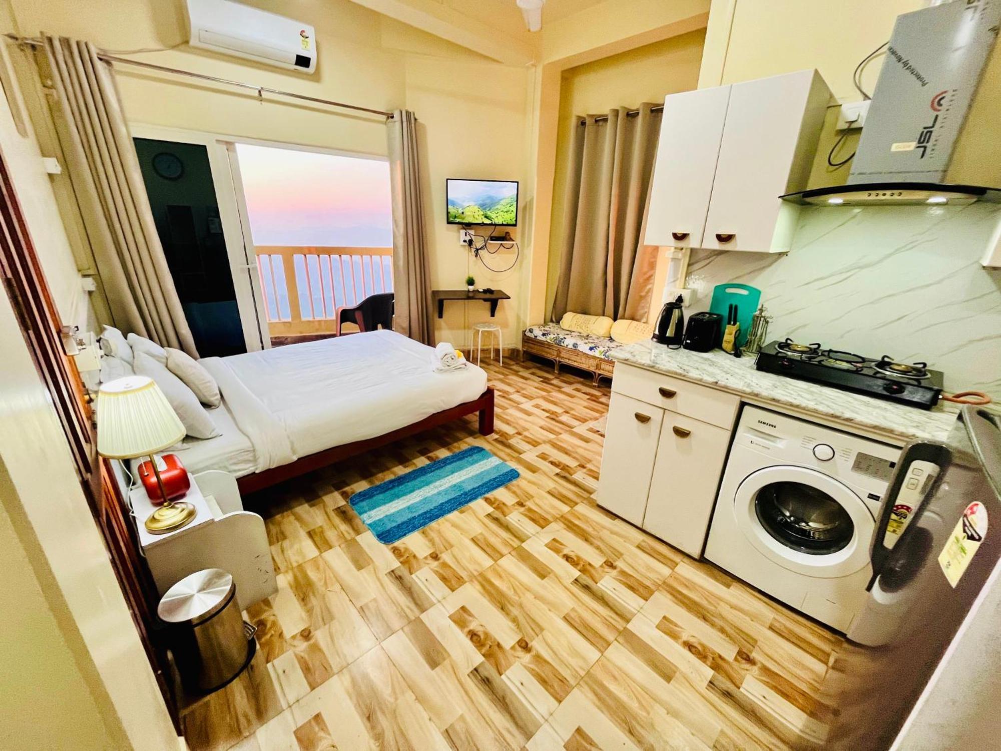 Aizawl Guest House Apartments Екстериор снимка